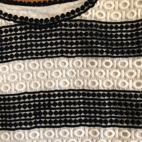 Eyelet Talbots blouse - Picture 2 of 4